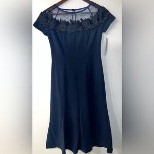 NWT Maggy London Fit N Flare Dress Women's Sz 2 Navy &  Illusion Cap Sleeve
